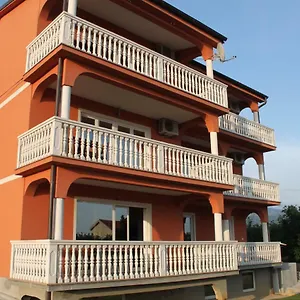 https://apartments-nikolina-novi-vinodolski.primorje-gorskikotar.com